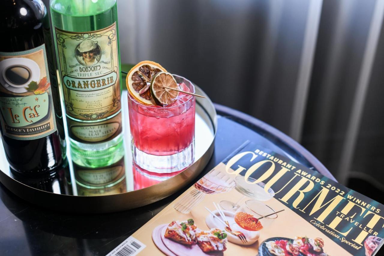 Powerhouse Hotel Tamworth By Rydges Екстер'єр фото A cocktail with a bottle of Orangette