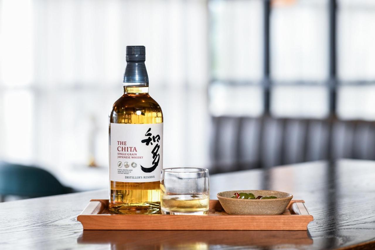 Powerhouse Hotel Tamworth By Rydges Екстер'єр фото A bottle of Ichiro's Malt Chicha