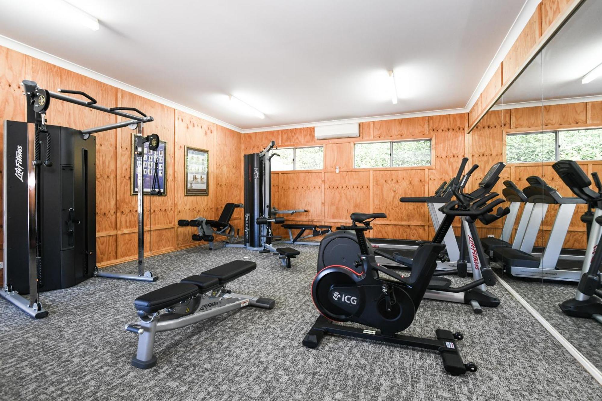 Powerhouse Hotel Tamworth By Rydges Екстер'єр фото The gym at the High Performance Centre